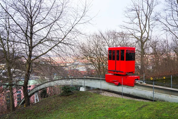 Funicular Rojo Parque Mrazovka Praga República Checa — Foto de Stock