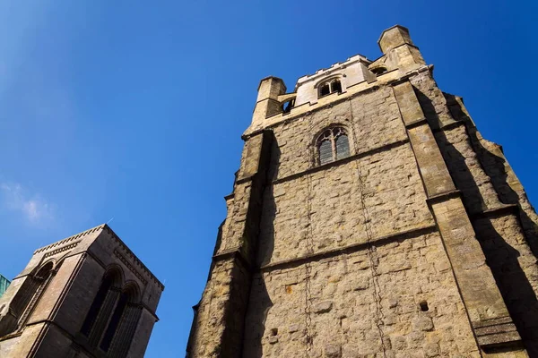 チチェスター大聖堂の鐘楼 聖三位一体 イギリスの大聖堂教会 — ストック写真