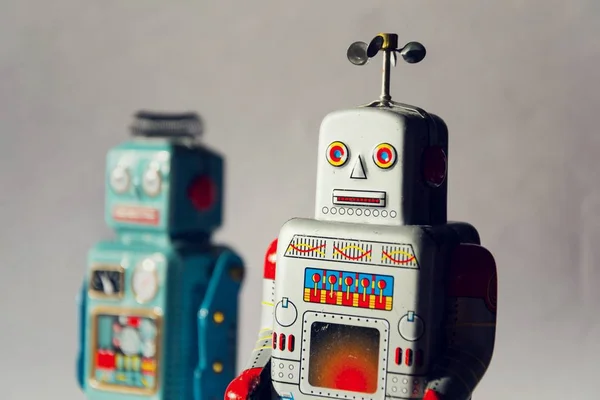Angry Vintage Staniu Jucărie Roboți Inteligență Artificială Conceptul Livrare Robotizată — Fotografie, imagine de stoc