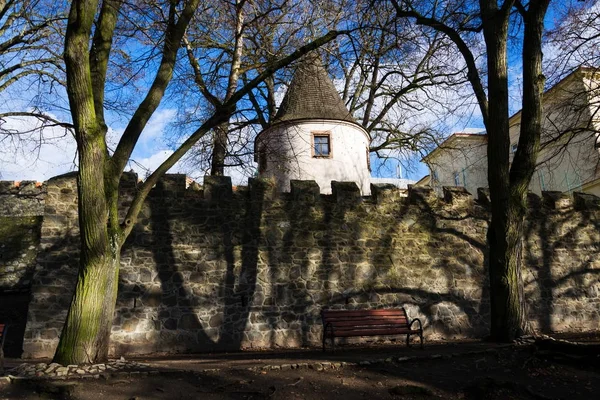 Vackra Historiska Tornet Bakom Staden Befästningsmuren Solig Höstdag Tábor Tjeckien — Stockfoto