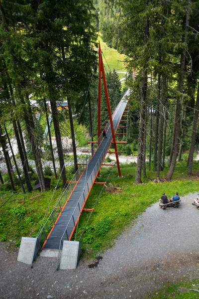 Hinterglemm Austria August People Alpine Golden Gate Suspension Bridge Saalbach — Stock Photo, Image