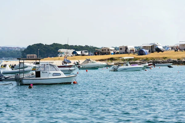 Premantura Croatia July Tourists Caravans Boats Kamenjak Peninsula Adriatic Sea — Stock Photo, Image