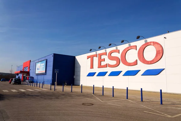 Tabor Tsjechië Februari 2018 Tesco Bedrijfslogo Supermarkt Voortbouwend Februari 2018 — Stockfoto