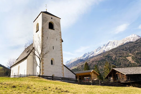Ρωμαιοκαθολική Εκκλησία Του Αγίου Νικολάου Στο Matrei Στο Osttirol Αυστρία — Φωτογραφία Αρχείου