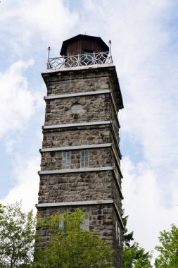 Pajndl gözcü Kulesi üst kısmındaki Tisovsky Mount Neuhausen Hory, Bohemia, Çek Cumhuriyeti