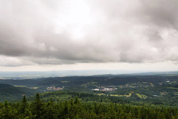 Bela Vista Floresta Verão Pajndl Torre Vigia Krusne Hory — Fotografia de Stock