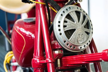 Prague, Çek Cumhuriyeti - 8 Mart 2018: Amerikan Hint dört motosiklet üzerinde 8 Mart 2018 yıl 1931 duruyor Prag, Çek Cumhuriyeti için gelen.