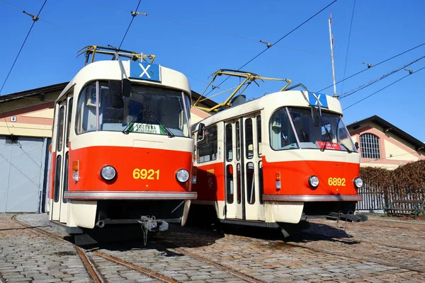 Tranvía Rojo Tatra Praga República Checa Tipo Tranvía Más Extendido — Foto de Stock