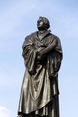 Martin Luther Frauenkirche Dresden, Almanya önünde heykeli