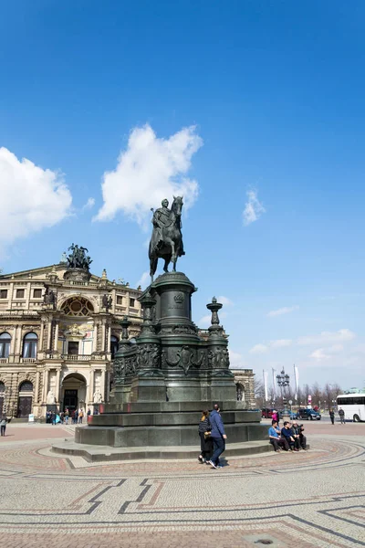 Dresden Deutschland April 2018 Menschen Vor König Johann Reiterstatue John — Stockfoto