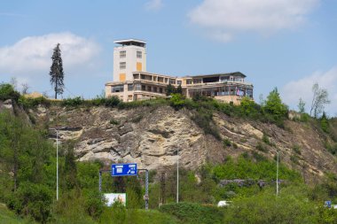 Terk edilmiş Barrandov teraslar funkcionalism binalar Prag, Çek Max Urban tarafından 1927 Cliff House San Francisco yakınındaki esinlenerek tasarlanmış Cumhuriyeti, karmaşık