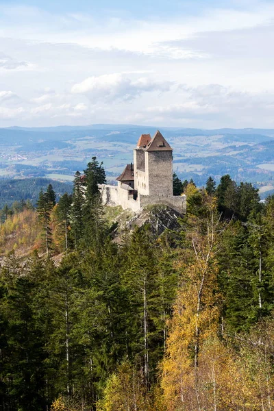 捷克共和国波希米亚西南部的中世纪卡斯帕克城堡 阳光明媚的秋日 Plzen地区 Sumava山脉 — 图库照片