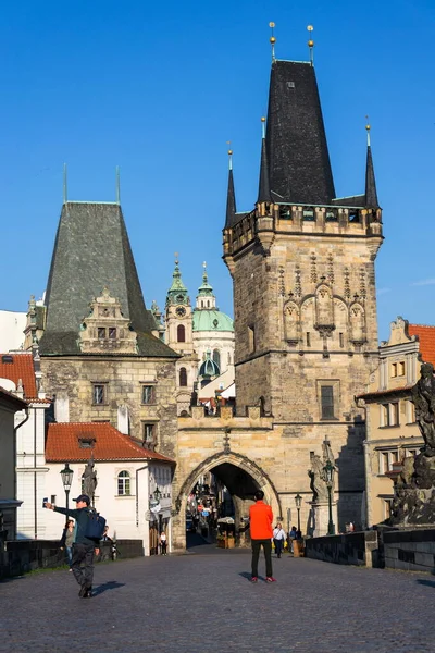 Praga República Checa Septiembre 2018 Caminata Turística Por Puente Carlos — Foto de Stock