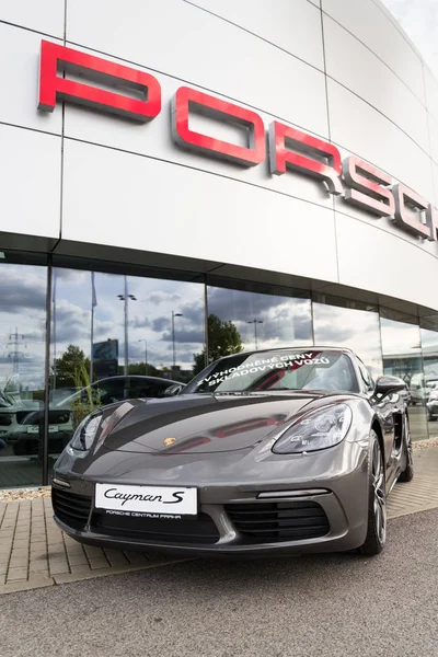 Prága Csehország 2018 Szeptember Porsche Logó Autószalon Előtt 2018 Szeptember — Stock Fotó