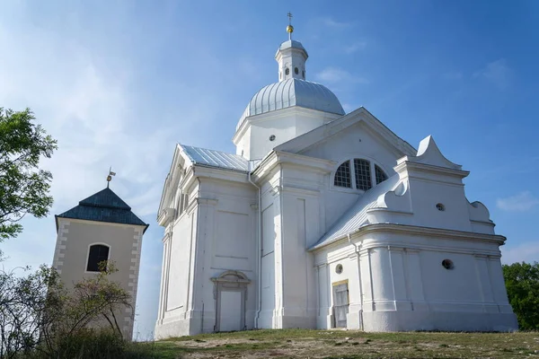 Přírodní Rezervace Svatý Kopec Mikulova Křížovou Cestou Poutní Kapli Šebestiána — Stock fotografie
