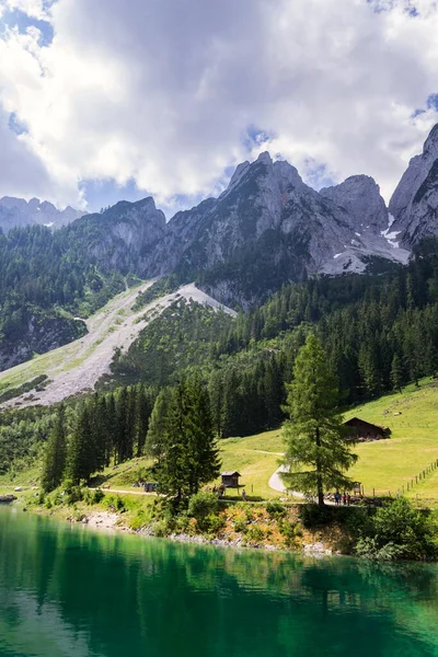 Vorderer Gosausee Bei Gosau Mit Schmelzendem Gletscher Hintergrund Österreich Sonniger — Stockfoto