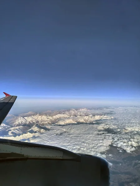 Jet Engine Wing Seen Airplane Window Flight Mountains — 스톡 사진