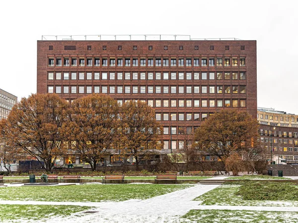 Facciata della casa dal complesso di edifici del municipio di Oslo — Foto Stock