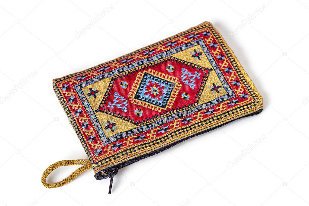 Souvenir purse with embroidered pattern