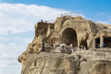 Antik mağara şehri Uplistsikhe, kayaya oyulmuş.