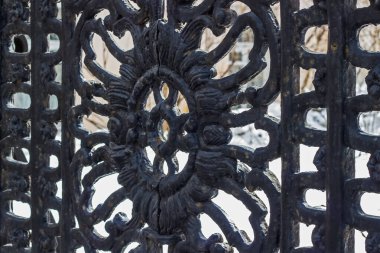 Black cast iron grate
