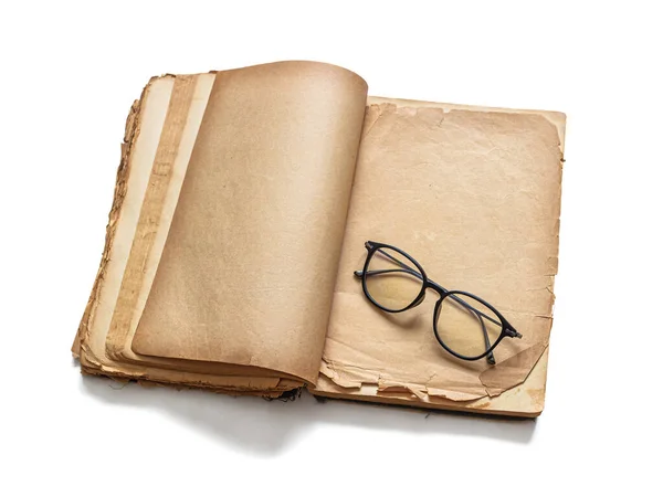 Brýle Zažloutlých Stránkách Staré Knihy Izolované Bílém Pozadí Městské Knihovny — Stock fotografie