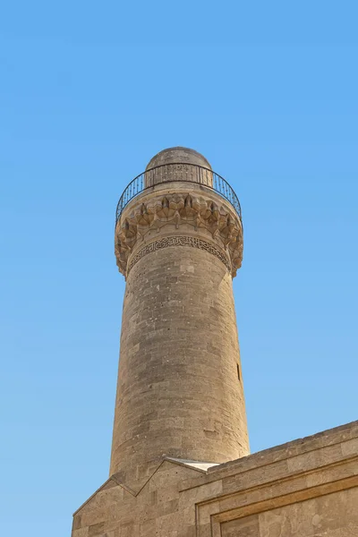 Μπακού Αζερμπαϊτζάν 2019 Minaret Στο Παλάτι Της Shirvanshahs Κατά Γαλάζιο — Φωτογραφία Αρχείου