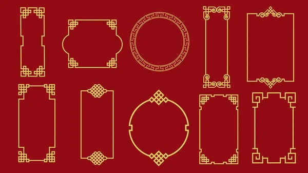 Kırmızı arkaplanda izole edilmiş çeşitli geleneksel altın porselen çerçeve setleri