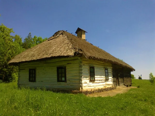 Hilly Oblast Parku Muzeum Ukrajinské Vesnice Století Domy Kostely Mlýny — Stock fotografie