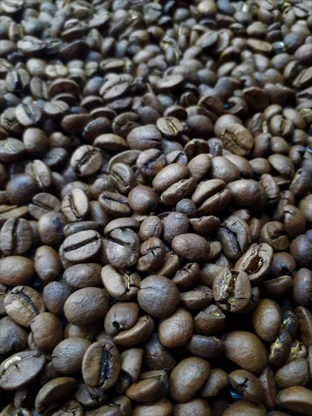 焼きたての玄米香りのコーヒー豆のクローズアップ — ストック写真