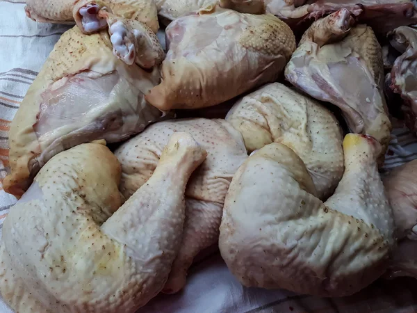 Friss Nyers Házi Készítésű Csirkehús Közelkép Főzéshez — Stock Fotó