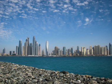 Yapay ada Palm Jumeirah, Dubai 'den kumsal ve gökdelenlerin manzarası