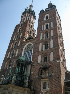 St. Mary Bazilikası 'nın ön manzarası, Krakow