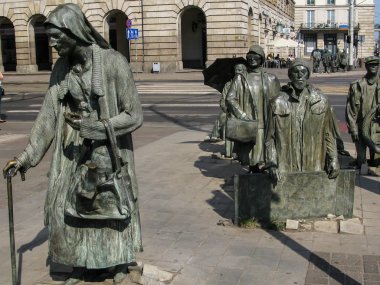 Wroclaw, Polonya 'da sıkıyönetim mağdurlarının anıtı