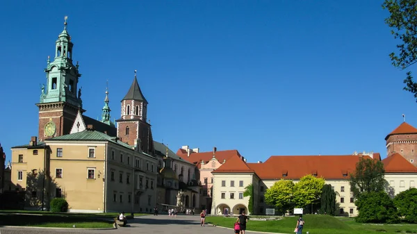 Wawel royal kathedrale von st stanislaus b. m. und st wenceslaus — Stockfoto