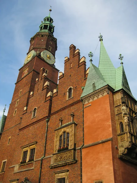 Torre del ayuntamiento, Wroclaw, Polonia — Foto de Stock