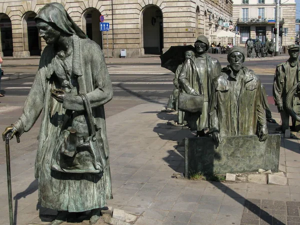 Wroclaw, Polonya 'da sıkıyönetim mağdurlarının anıtı