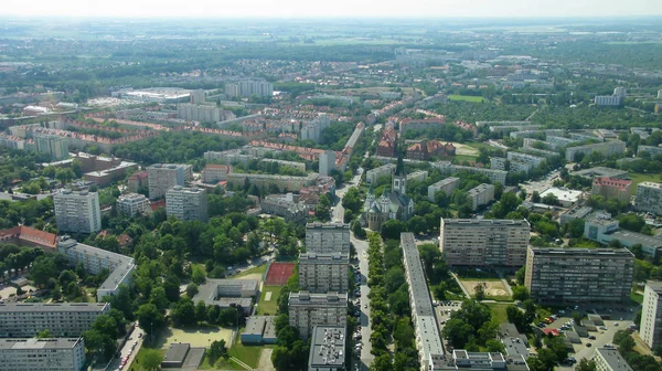 Gökyüzü Kulesi 'nin gözlem güvertesinden Wroclaw' ın görüntüsü