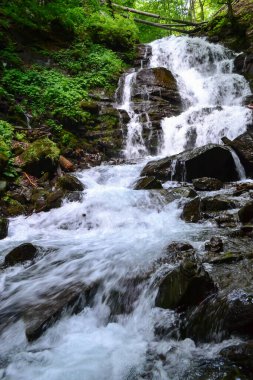 Ukrayna 'nın alçak mevkisinden gemi şelalesi