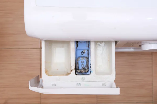 Smutsiga Mögliga Tvättmaskin Tvättmedel Och Tyg Balsam Dispenser Låda Fack — Stockfoto
