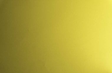 Sert ve yumuşak tonda sarı arkaplan.