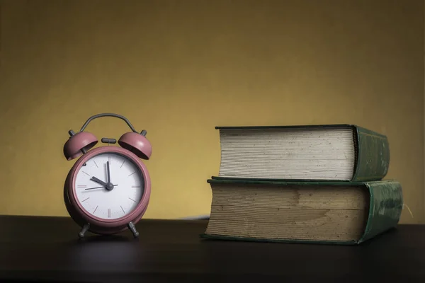 Ein symbolisches hartes Studium ist aussagekräftig, — Stockfoto