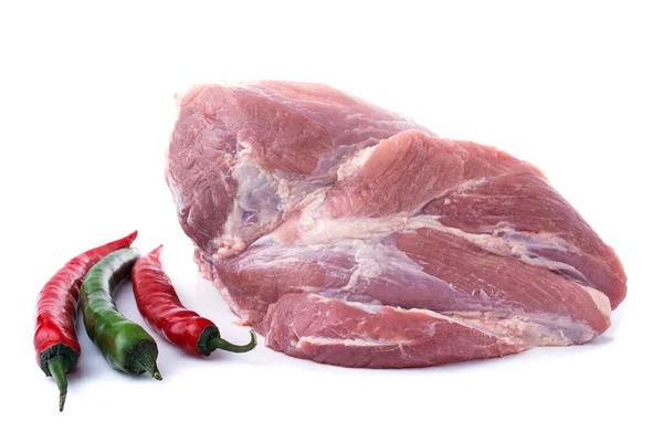 Мясо Филе Свинины Одном Куске Горящий Красный Зеленый Перец Чили — стоковое фото