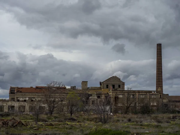 Aranjuez, Madrid, İspanya 'da terk edilmiş bir fabrika.