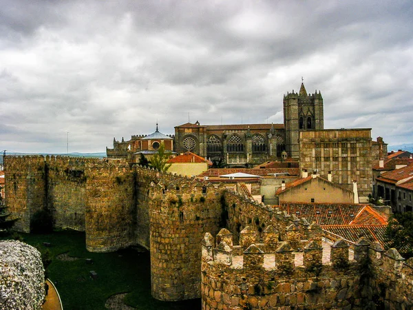 Vue sur Avila depuis ses murs . — Photo