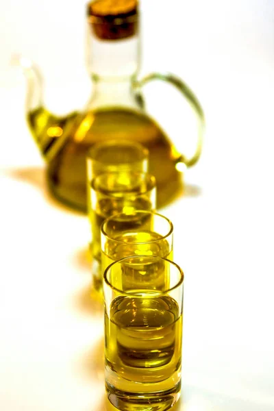 Panenský olivový olej z prvního lisu. — Stock fotografie