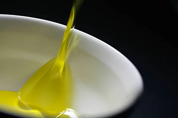 Panenský olivový olej je extra. — Stock fotografie