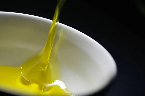 Panenský olivový olej je extra. — Stock fotografie