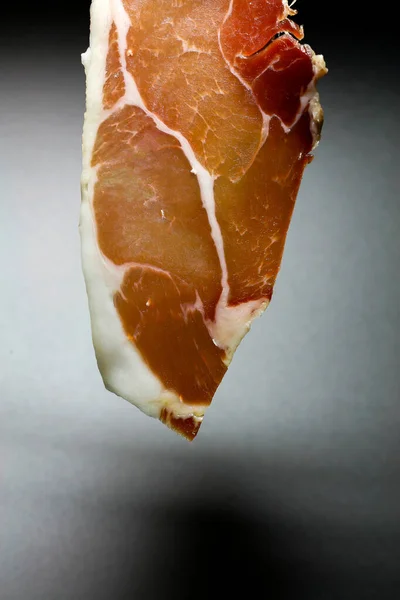 Rodajas de jamón serrano . —  Fotos de Stock