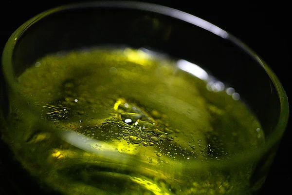 L'olio vergine di oliva è extra . — Foto Stock